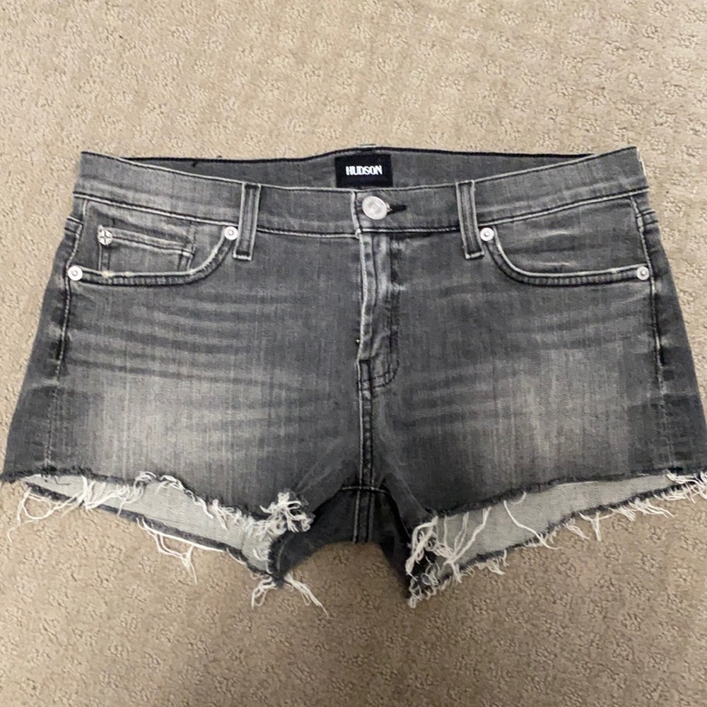 Hudson Kenzie cut off short 27